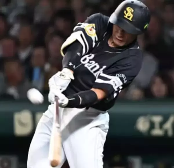 ソフトバンク柳田悠岐が起死回生の同点2ラン 阪神石井大智は209日ぶり2度目の失点
