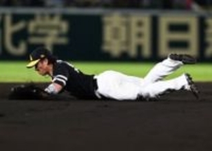 再びソフトバンク野村勇が好プレー 阪神大山悠輔の痛烈なライナーに横っ飛び