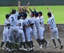 不振の4番の大会初安打が殊勲打に 九州国際大付が逆転で4年ぶりV 長崎日大の前に7回まで1安打も【高校野球秋季九州大会】