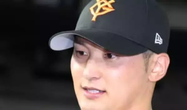 「えええええ!」巨人の人気選手と昨年〝地元婚〟26歳歌手の誕生日感激ショットに反響!夫から可愛い贈り物!?「本当優しい」「これ用意してくれたの?」と反響