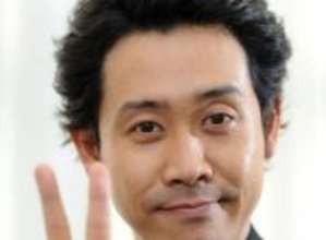 「ホント衝撃」〝激レアな場所〟2ショット、話題ドラマ出演俳優に反響「ニコニコですけど、場所」「どこで撮ってるんですか笑」