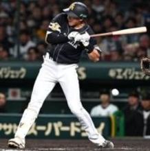 ソフトバンク柳田悠岐が死球受けひやり 阪神髙橋遥人の抜け球が左腕に直撃