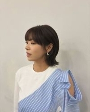 福岡屈指の進学校出身30歳タレント〝水着見返り〟ショットに反響「スタイル抜群すぎます」「やはり最高です」