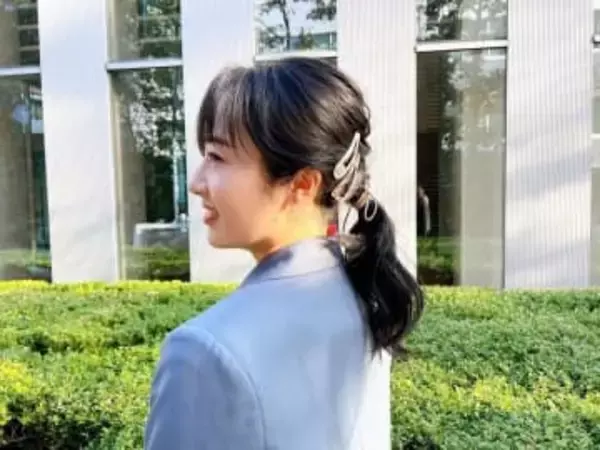 「今夜寝られない…」超ミニ丈〝細部スケスケ〟大胆ドレスの29歳・話題女優に脚光「ハッ」「短すぎ」「震えてる」