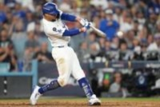 「ベッツの表情涙出る」ドジャースが3回に3得点 スミス先制打、不振のベッツが4番で大仕事 山本由伸に大きな援護点