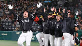 「【ソフトバンク】「どすこいきたぁぁ」山川穂高が2試合連続ホームランで試合を振り出しに!」の画像1