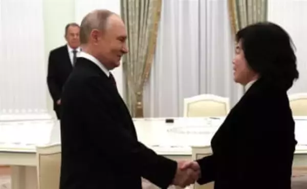 プーチン大統領、北朝鮮・崔善姫外相と会談 アジア歴訪中のトランプ大統領けん制の狙いも