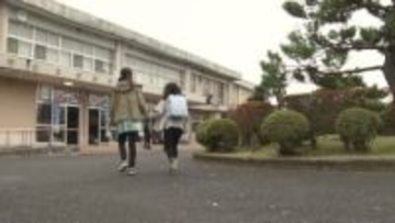 クマ出没の五泉東小学校 保護者同行で児童が登校 聖籠町でもクマの目撃相次ぐ アルビレックス新潟は練習公開を中止に 《新潟》