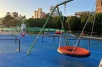 誰もが遊べる「インクルーシブ遊具」福岡市の大濠公園に クッション遊具やサポート付きブランコなど 11月1日オープン 福岡