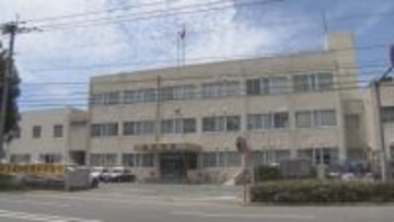 「草刈りをしていたら頭と腰の骨が・・」 高校の敷地内から人の骨が見つかる 福岡市