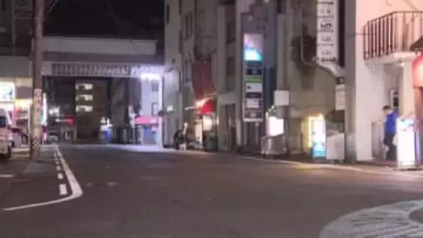 路上で寝ていた25歳男性を飲酒運転の車でひいて重傷負わせ逃走か 捜査中の現場に戻ってきた23歳の女を逮捕