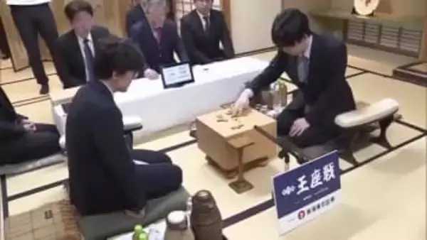 勝てば防衛 負ければ六冠に…王座戦の最終局を前に藤井七冠が挑戦者・伊藤叡王と検分 大一番は10/28午前9時から