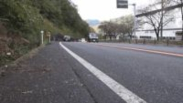 普通乗用車が対向車線にはみ出し軽乗用車と正面衝突 軽乗用車運転の男性(54)が死亡 過失運転致傷の現行犯で愛知県犬山市の男(80)逮捕 現場は見通しの悪い緩やかなカーブの道路 長野県木曽町の国道19号