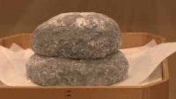 黒いダイヤに見立てた「石炭餅」 宇部まつりの成功を願い奉納 2日にパレードでふるまう