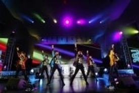 風男塾 10周年記念ライブを日比谷野音で開催、初のアカペラ披露も