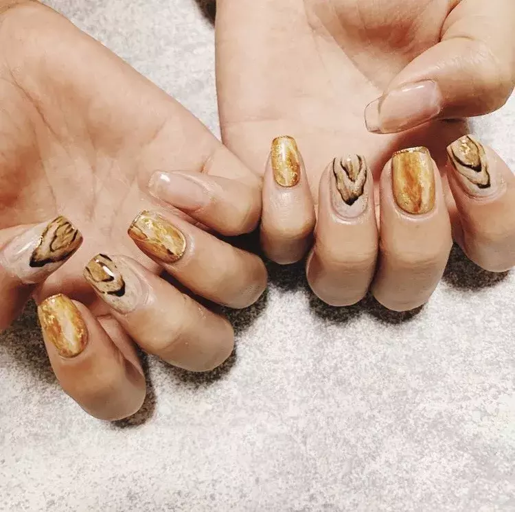 19最新デザイン ピンクネイルに地層ネイル トレンドのネイルをチェック ローリエプレス 19最新デザイン ピンクネイルに地層ネイル トレンドのネイルをチェック ローリエプレス