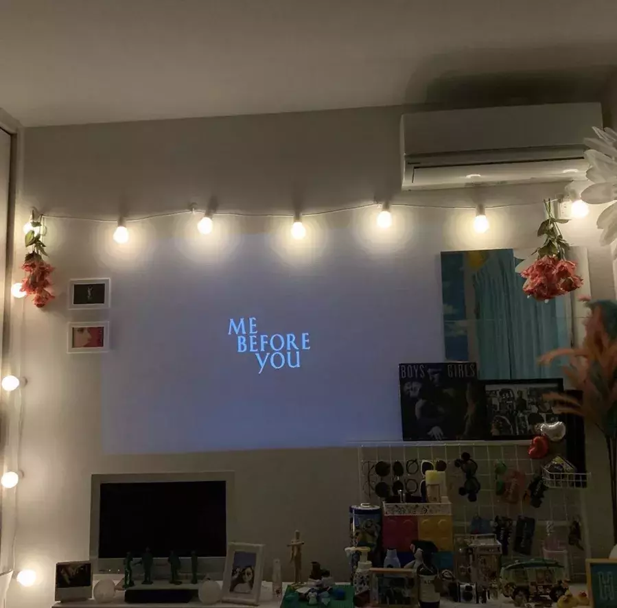 プロジェクターのある生活 でオシャレに夜更かし フェアリーライト使いが可愛いお部屋lookbook ローリエプレス