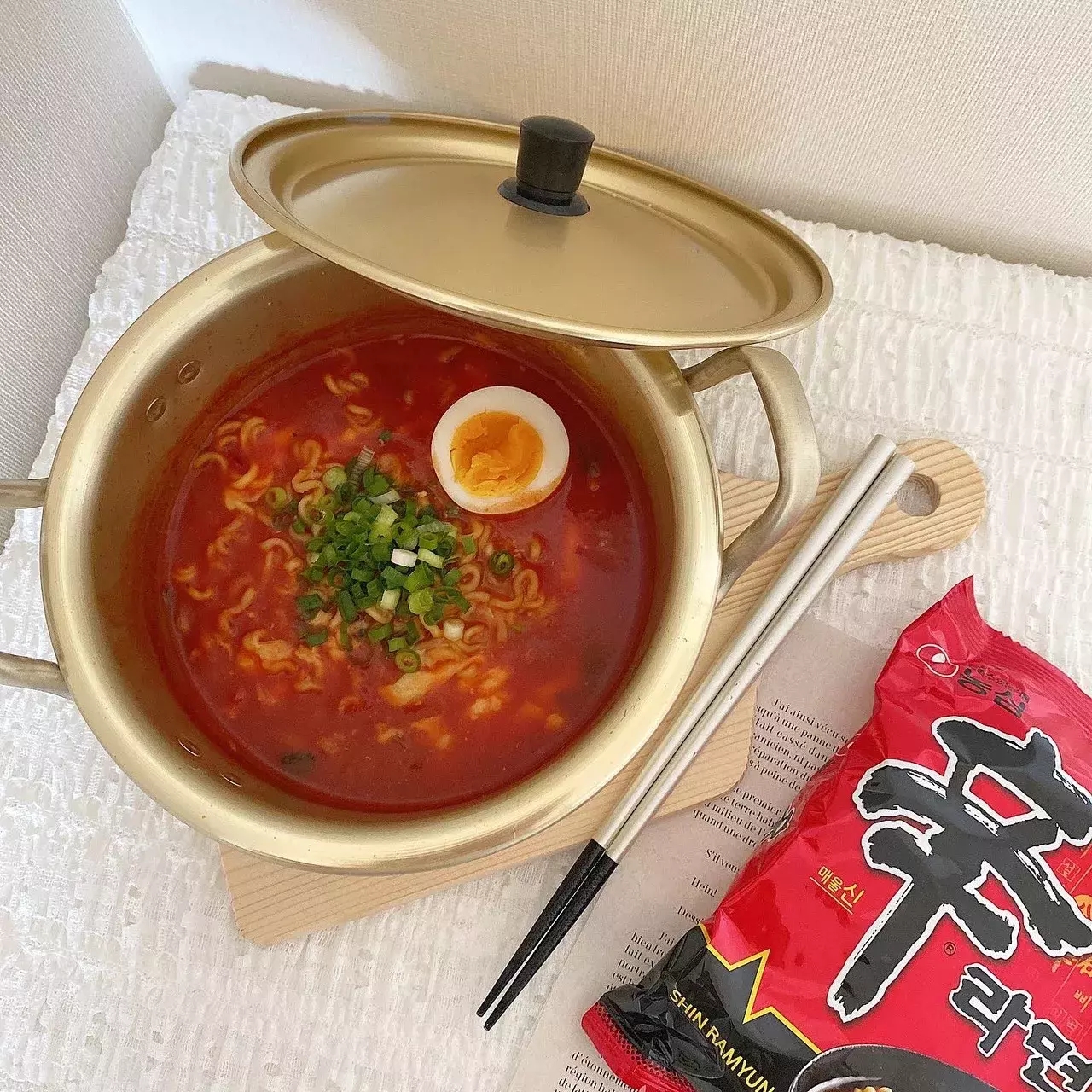 辛ラーメンアレンジレシピも やみつきになる辛さにハマる人続出 韓国のインスタントラーメンは一体どれが一番辛いのか食べ比べてみた ローリエプレス