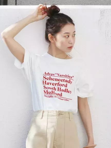 文字だけでおしゃれ度が高まる レタリングtシャツを取り入れて憧れのこなれ感を手に入れる ローリエプレス 文字だけでおしゃれ度が高まる レタリングtシャツを取り入れて憧れのこなれ感を手に入れる ローリエプレス