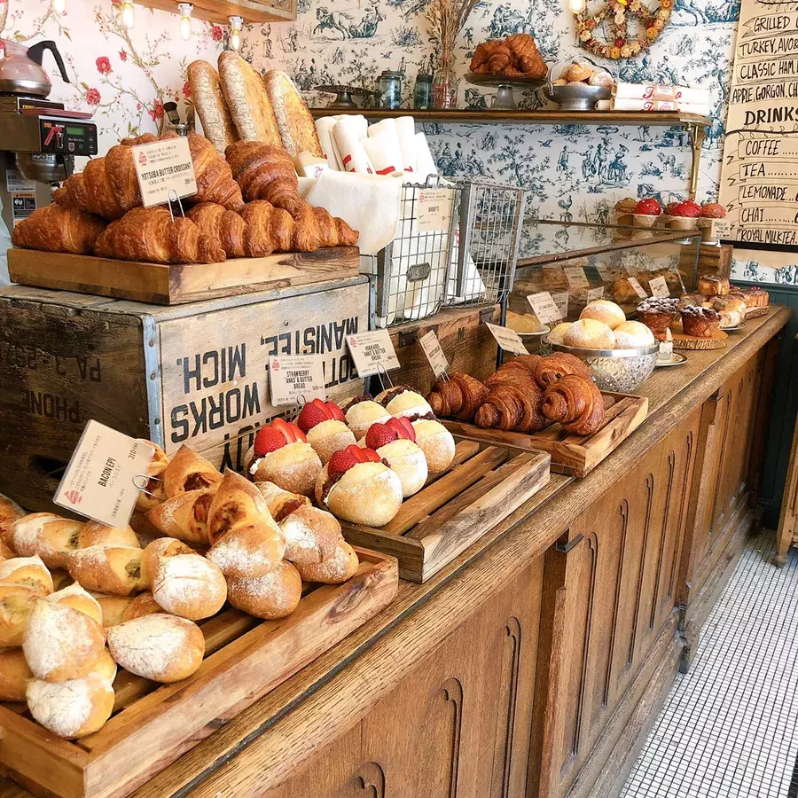 写真映えもバッチリ 原宿の The Little Bakery Tokyo は アメリカンな雰囲気が漂う かわいすぎるベーカリー ローリエプレス