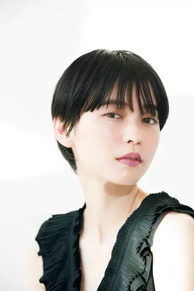 イイ女の髪は 潤い と ツヤ に満ちている オンナ度上げてくおすすめヘアオイル6選 ローリエプレス