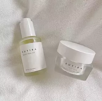 韓国コスメをこよなく愛する美肌女子の ツヤ肌 を作るスキンケア ローリエプレス