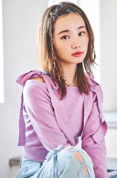 男心をくすぐるおフェロヘア 出会いが舞い込む今っぽアレンジをチェック ローリエプレス