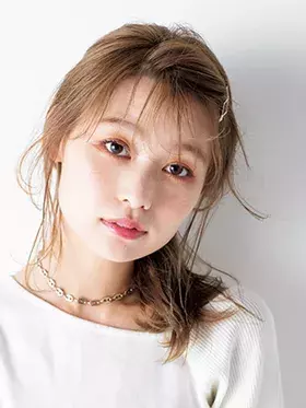 起きたら9時 髪もヤバいッ そんな朝を乗り切る お悩み別 簡単ヘアアレンジをご紹介 ローリエプレス