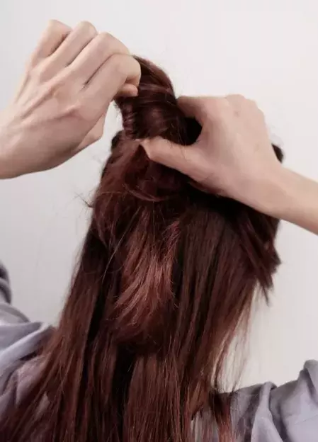 ヘアピンだけで簡単ヘアアレンジ 3種のピンでかわいくなれる ローリエプレス