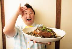 かっ角煮とコラボって最高かよ！ここだけでしか食べれない上海角煮カレーって？【フォーリンデブはっしー】