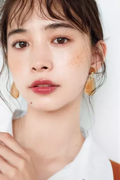 Ol必見 乾燥地獄なオフィスで使える潤いメイクってこんな ローリエプレス