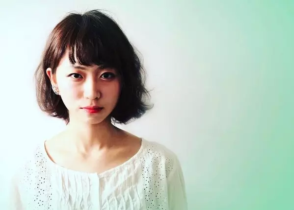 チョーカー や ネックレス に アクセサリー と相性抜群なヘアスタイル4選 ローリエプレス
