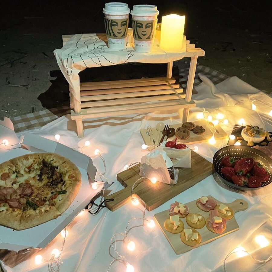 これからの季節は夜ピクニックがおすすめ！チルなひと時を過ごせる「夜ピク」が話題♡