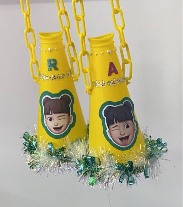 体育祭 文化祭 100均グッズでメガホンを作る方法 レゴ ナイキ風ロゴやパワパフなど ローリエプレス