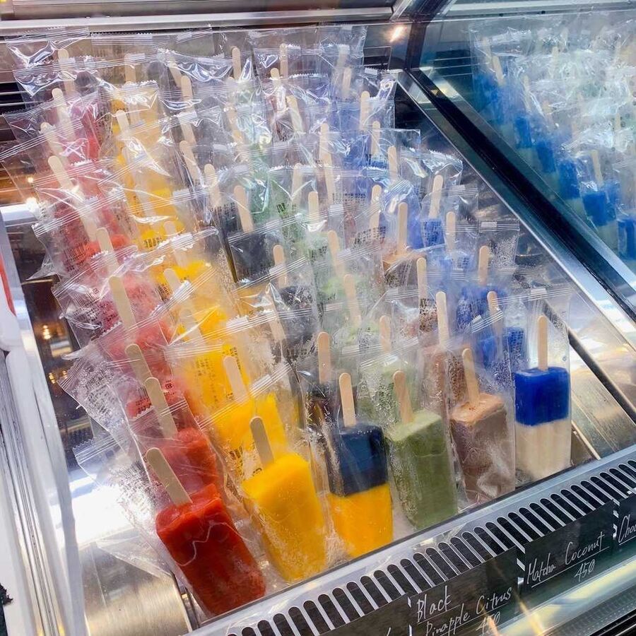 渋谷に真っ青なソフトクリームが登場！気になるそのお味は…？♡の7枚目の画像