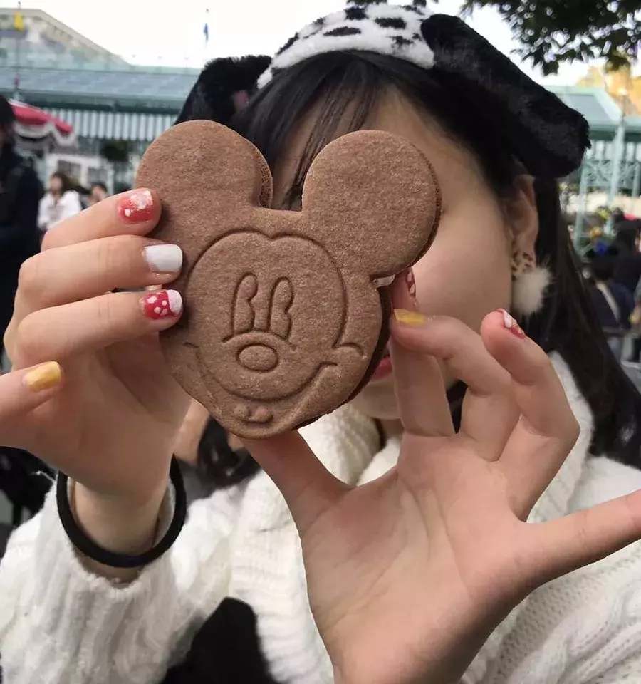 インスタ映え間違いなし 顔を写さず撮るかわいいポーズまとめの指南書 ローリエプレス インスタ映え間違いなし 顔を写さず撮るかわいいポーズまとめの指南書 ローリエプレス