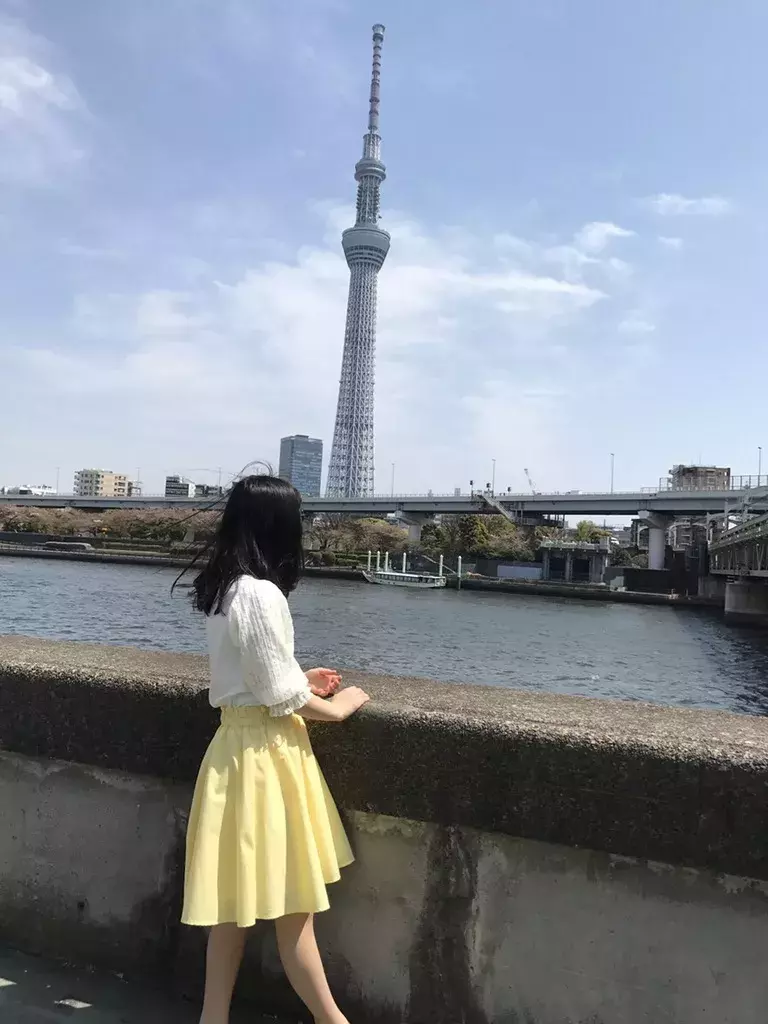 顔を写したくないという人必見 インスタで話題の後ろ姿ショットまとめ ローリエプレス