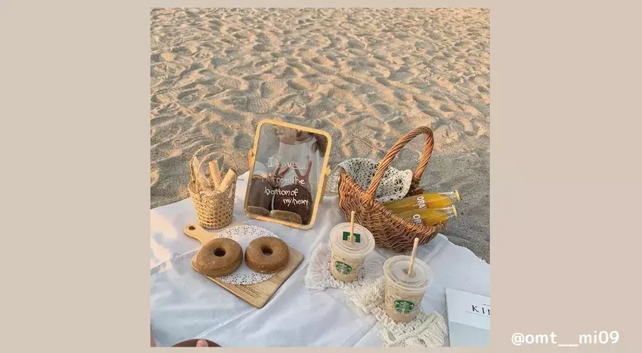 海ピクニックが流行る予感 おすすめの映える持ち物やおしゃれな撮り方をご紹介 ローリエプレス