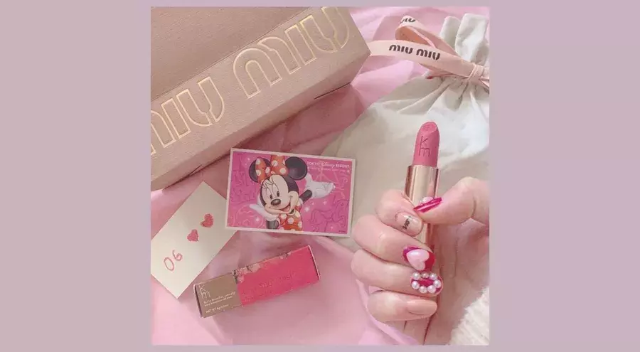 コスメがより魅力的に見える コスメのかわいい写真の撮り方教えちゃいます ローリエプレス コスメがより魅力的に見える コスメのかわいい写真の撮り方教えちゃいます ローリエプレス