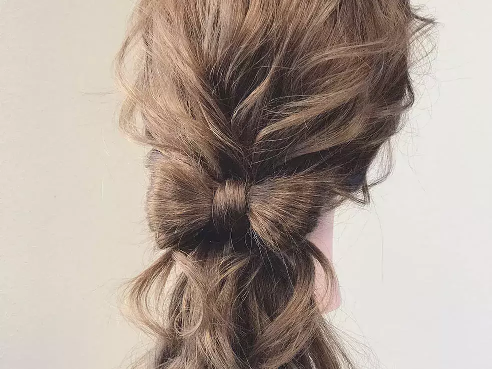 簡単 ヘアゴム3本でできる立体的なリボンヘアアレンジ ローリエプレス