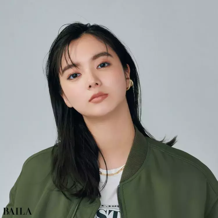 1分でできるヘアアレンジ ネオ前髪かき上げ の作り方をレクチャー 顔よりヘアに気を配るが正解 ローリエプレス