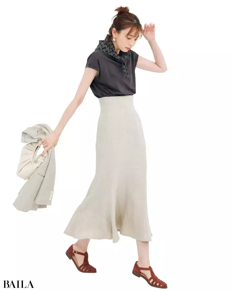 夏のワントーンコーデ12スタイル グレー ブラウン ベージュの上品カラーのワントーンで洒落感を底上げ ローリエプレス 夏のワントーンコーデ12スタイル グレー ブラウン ベージュの上品カラーのワントーンで洒落感を底上げ ローリエプレス