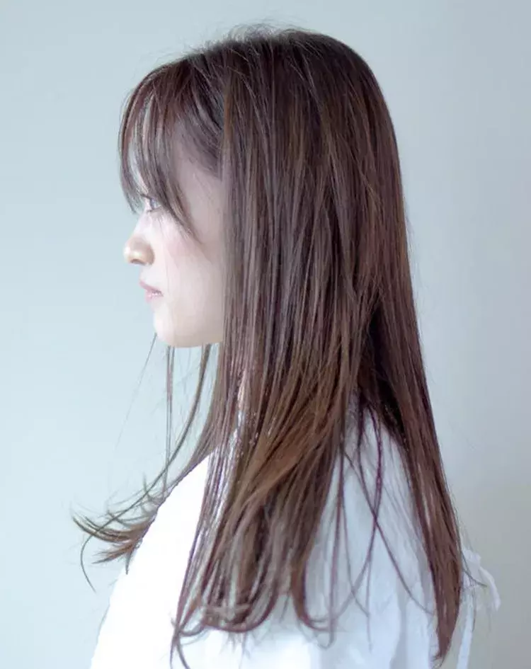 ロング 30代 40代大人の髪型 梅雨対策のストレートパーマヘア 大人可愛いさらツヤロング ローリエプレス