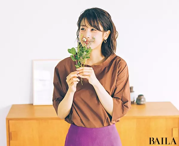 香り高いハーブをさりげなく飾って部屋に初夏を呼び込む カトパンのあえて小さく飾る花レッスン ローリエプレス