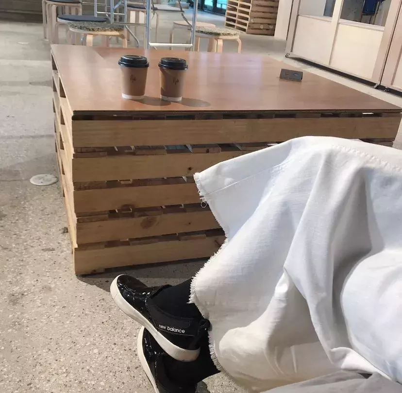 カジュアルになり過ぎないスニーカー選び ローリエプレス カジュアルになり過ぎないスニーカー選び ローリエプレス