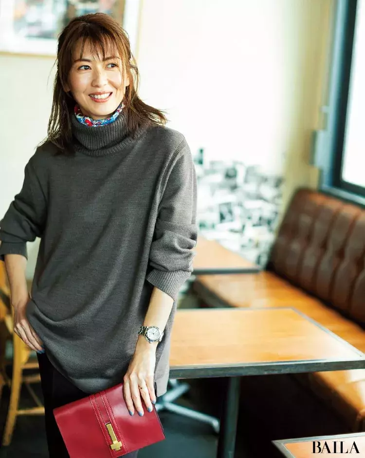 ユニクロマスター 伊藤真知さんが選ぶ とんでもなく上質な ユニクロトップス7選 ローリエプレス