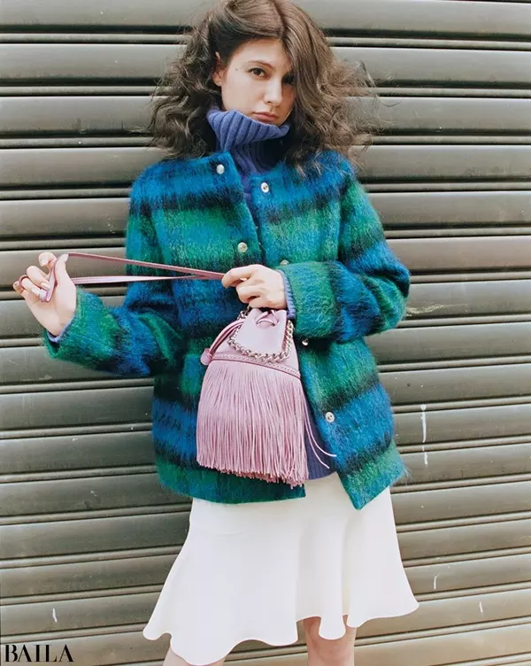 買い足すなら 記憶に残るアウター を スタイリスト辻直子さんの提案 ローリエプレス