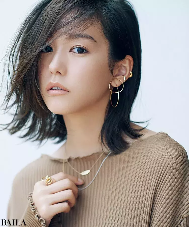 桐谷美玲が魅せる きゃしゃジュエリー で繊細な女らしさを ローリエプレス