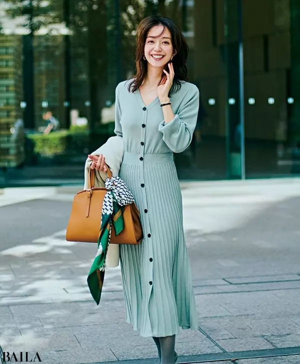 冬コーデに似合うバッグまとめ オンもオフも活躍 中サイズバッグ編 ローリエプレス