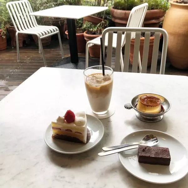 口の中でとろけるふわふわショートケーキを渋谷のカフェで ローリエプレス